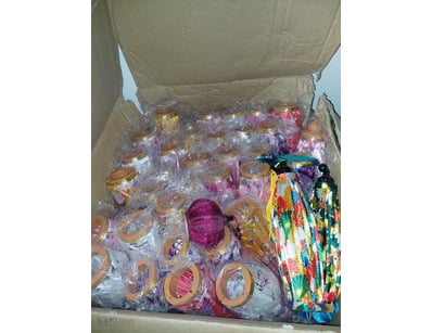 Bulk lot of small parasols,variety of colors and m...