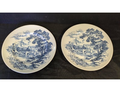 2X WEDGWOOD & CO LTD DECORATIVE PLATES

Item Siz...