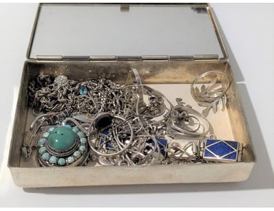 UNRESERVED Affordable Jewellery Valentines Spec... - Lot 612