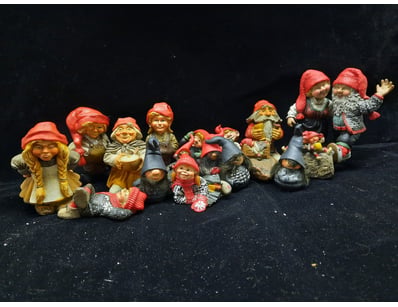 Antiques, Vintage & Interior Treasures (A1008) - Lot 221