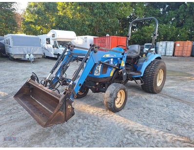 <b>2003 New Holland 3045 Boomer Compact Loader - 3...