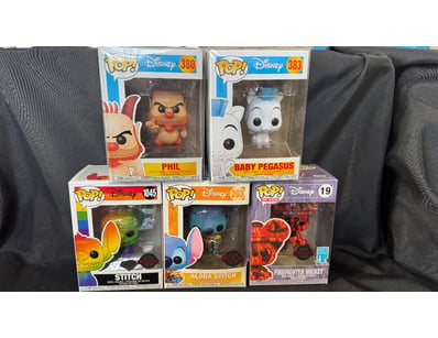 LOT OF 5 DISNEY FUNKO POP VINYL FIGURES

Item Si...