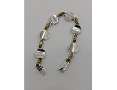 SILVER BRACELET WITH COLOURED LINKS

Length: 20....