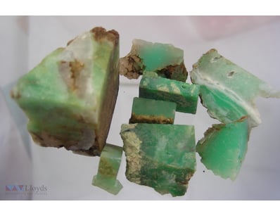 58GRAMS AUSTRALIAN GREEN ROUGH CHRYSOPRASE        ...