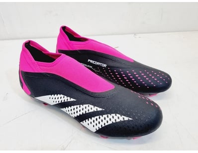 Major Brand Apparel & Footwear Liquidation Even... - Lot 142