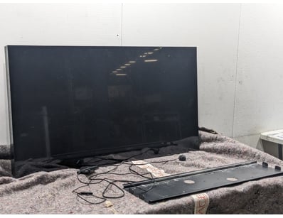 Home Entertainment, Audio & Computers (NSWA979) - Lot 2619