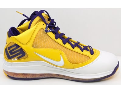 Premium Sneaker Collection (A983) - Lot 166