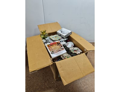 Glassware, including glass plates, glass bowls and...