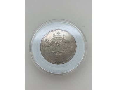 2001 AUSTRALIAN 50 CENT COIN - ELIZABETH II

A 5...