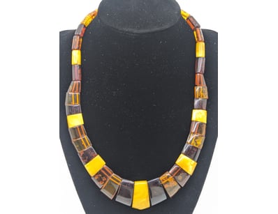 Affordable Jewellery Market (A998) - Lot 617