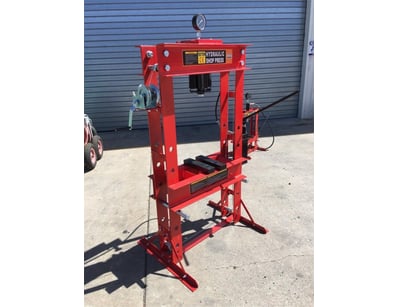 UNUSED Generators, Fuel Tanks & Work Benches (ON... - Lot 34