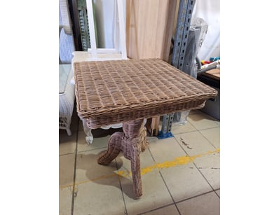 Table, Rattan Style, Natural Finish 

Dimensions...