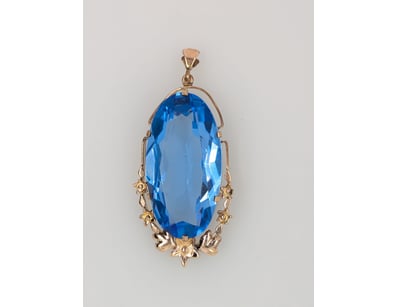 9CT YELLOW GOLD GLASS PENDANT


583010+269

...