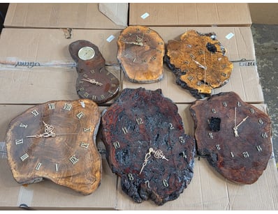 Clocks, 6 x timber block clocks 

Sold as lot
...