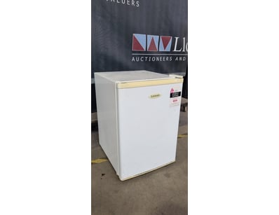 Whitegoods & Appliances (SAA975) - Lot 4852