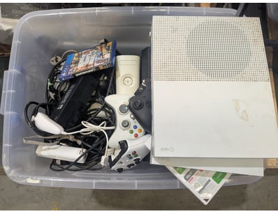 Home Entertainment, Audio & Computers (A978) - Lot 40