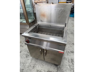 Lotus commercial deep fryer model F45-709, stainle...