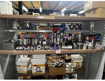 Distribution Business Equipment Liquidation (ON... - Lot 383