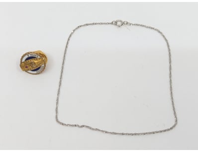 UNRESERVED Affordable Jewellery Valentines Spec... - Lot 413