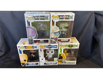 LOT OF 5 FUNKO POP VINYL FIGURES - MASS EFFECT, ST...