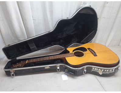 Gadgets, Music & Pastimes (A1005) - Lot 1138