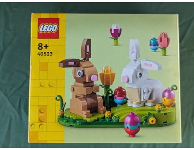 **UNRESERVED** LIFETIME COLLECTION OF LEGO PART... - Lot 402