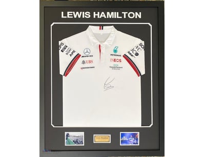 LEWIS HAMITON PERSONLLY SIGNED REPLICA PIT SHIRT 
...