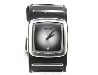 Timeless Treasures For Him & Her (A977) - Lot 901