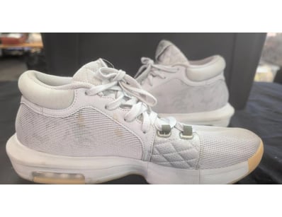 Sports, Hospitality & Leisure (WAA998) - Lot 53