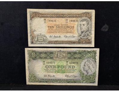 COMMONWEALTH OF AUSTRALIA BANKNOTES - TEN SHILLING...