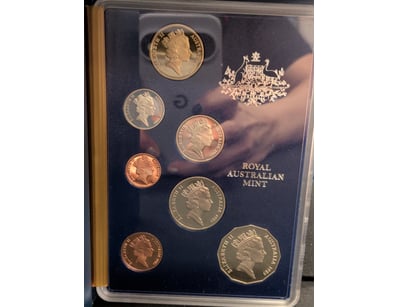 ROYAL AUSTRALIAN MINT PROOF COIN SET

A Comprehe...