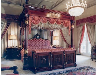 UNRESERVED Luxury Kangaroo Point Estate Furnitu... - Lot 251