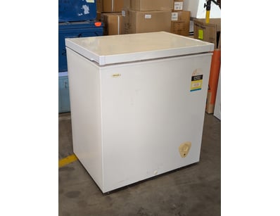 Heller FRCH15 chest freezer with 145-litre capacit...