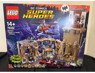 **UNRESERVED** LIFETIME COLLECTION OF LEGO PART... - Lot 564