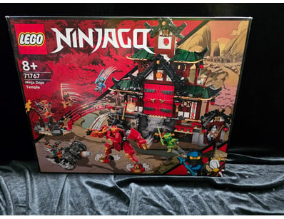 LEGO NINJAGO NINJA DOJO TEMPLE SET 71767

Lego N...