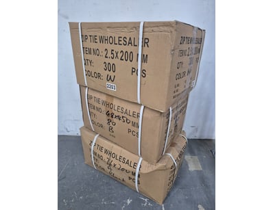 Zip tie, assorted sizes and colours, quantity unkn...
