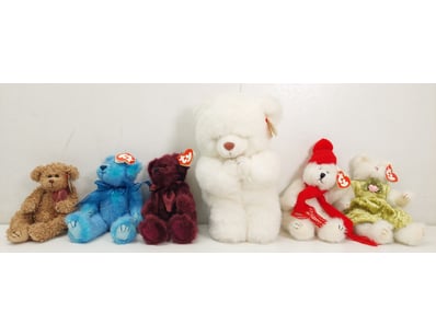 The Curio Collection (A979) - Lot 8224