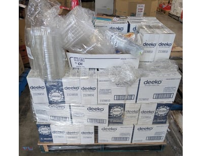Bulk  lot of disposable catering supplies from Dee...