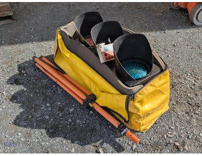 Portable Traffic Light Head, tripod & Remote 

Not...