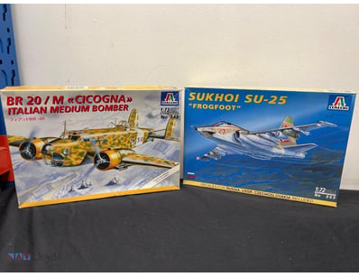 ITALERI PAIR OF ITALERI PLASTIC SCALE MODEL AIRCRA...
