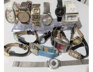 Affordable Watch Market (A990) - Lot 508