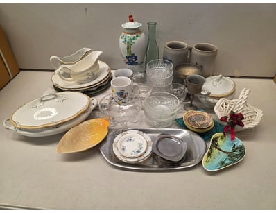 Antiques, Vintage & Interior Treasures (A1005) - Lot 882