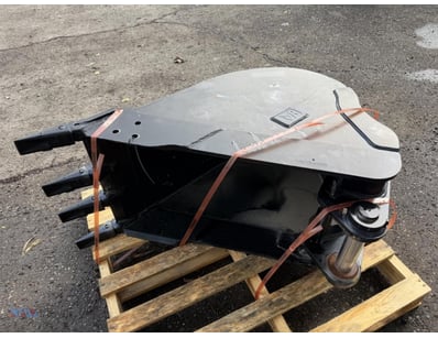 Heavy Duty CAT Bucket 

Ears 215mm
Pins 60mm
C...