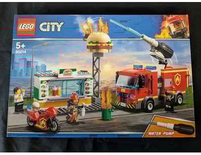 **UNRESERVED** LIFETIME COLLECTION OF LEGO PART... - Lot 554