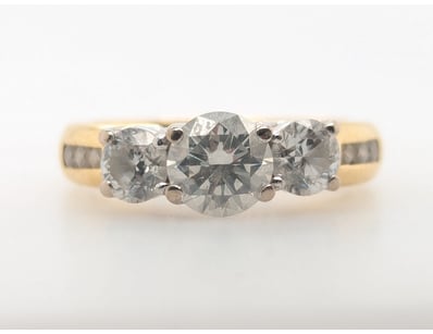 18K YELLOW AND WHITE GOLD DIAMOND RING

Ring Fea...