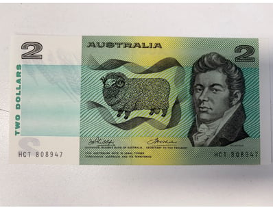 AUSTRALIAN TWO DOLLAR NOTE, R85 (AUNC)

CV: $50...