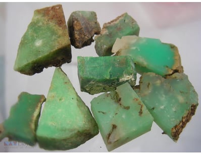 58GRAMS AUSTRALIAN GREEN ROUGH CHRYSOPRASE        ...