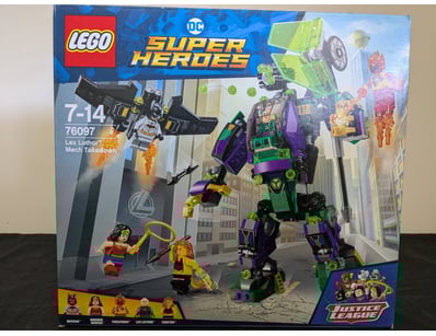 **UNRESERVED** LIFETIME COLLECTION OF LEGO PART... - Lot 678