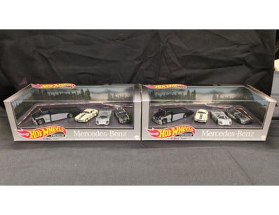 2X HOT WHEELS PREMIUM MERCEDES BENZ BOXED SETS

...