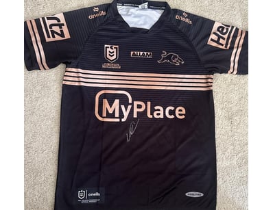 Mancave & Memorabilia (A990) - Lot 7028